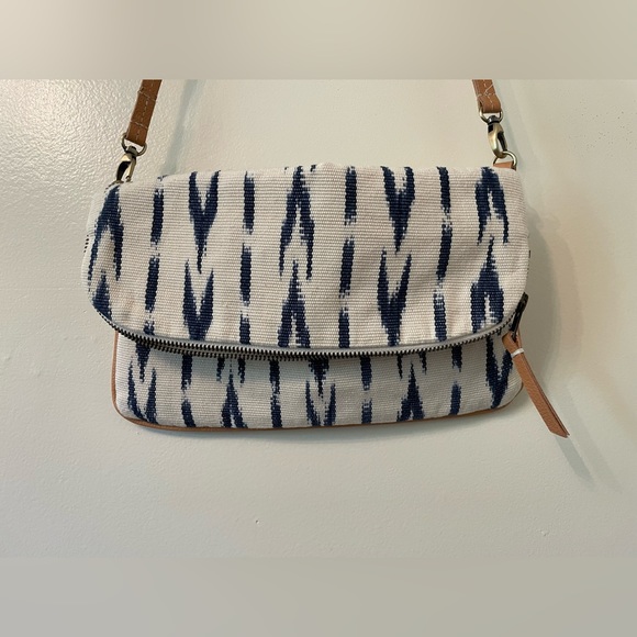 Mercado Global Design Canvas Crossbody Purse - Picture 8 of 10